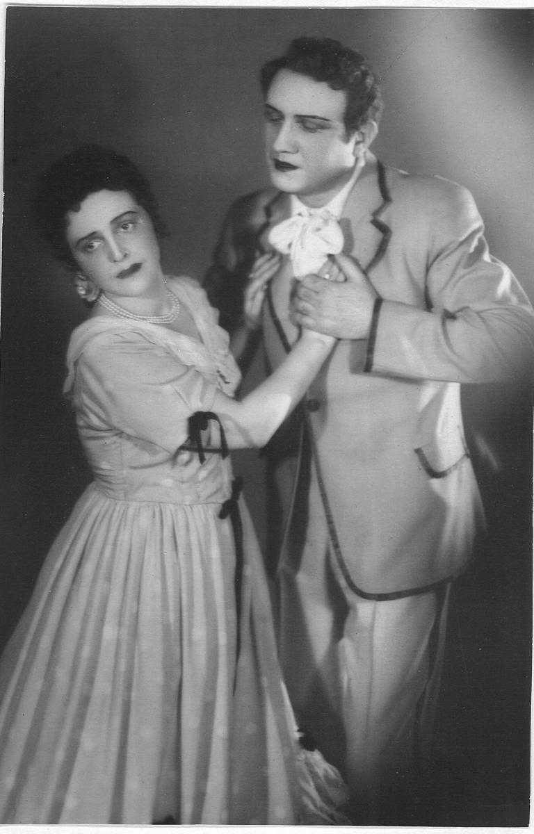 Ирина Масленникова (Виолетта) и Соломон Хромченко (Альфред), в "Травиате" в Большом театре, 1950-е гг. (из архива автора)