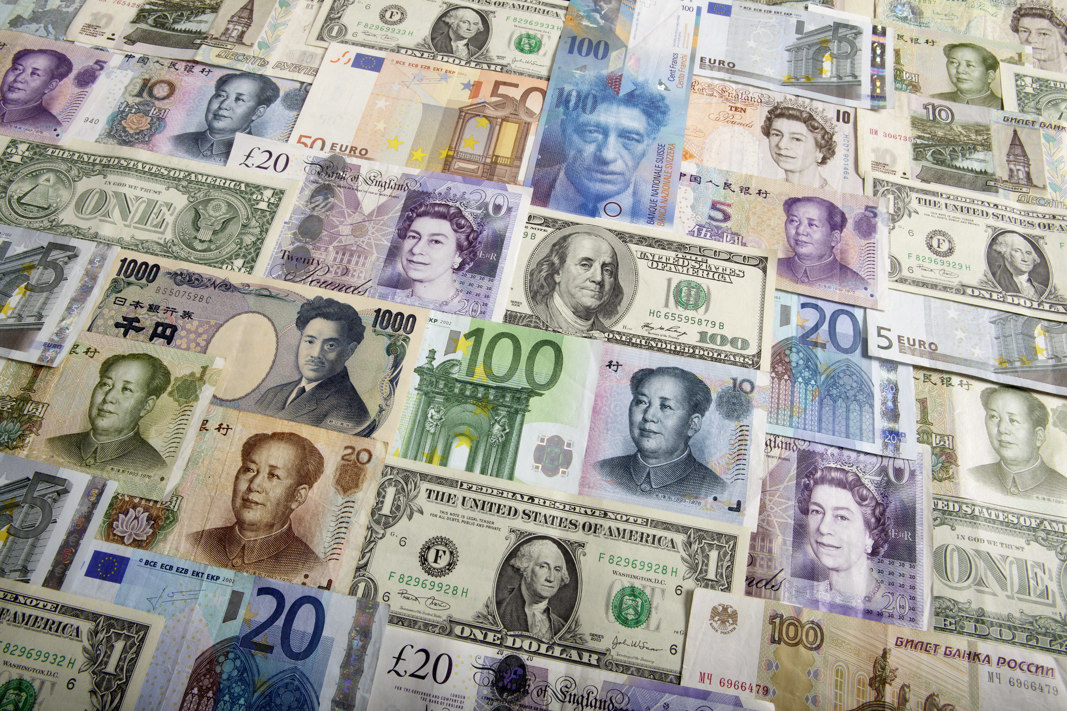 Фунт рубль доллар. Разные валюты. Иностранная валюта. Деньги разные валюты. Разные купюры.