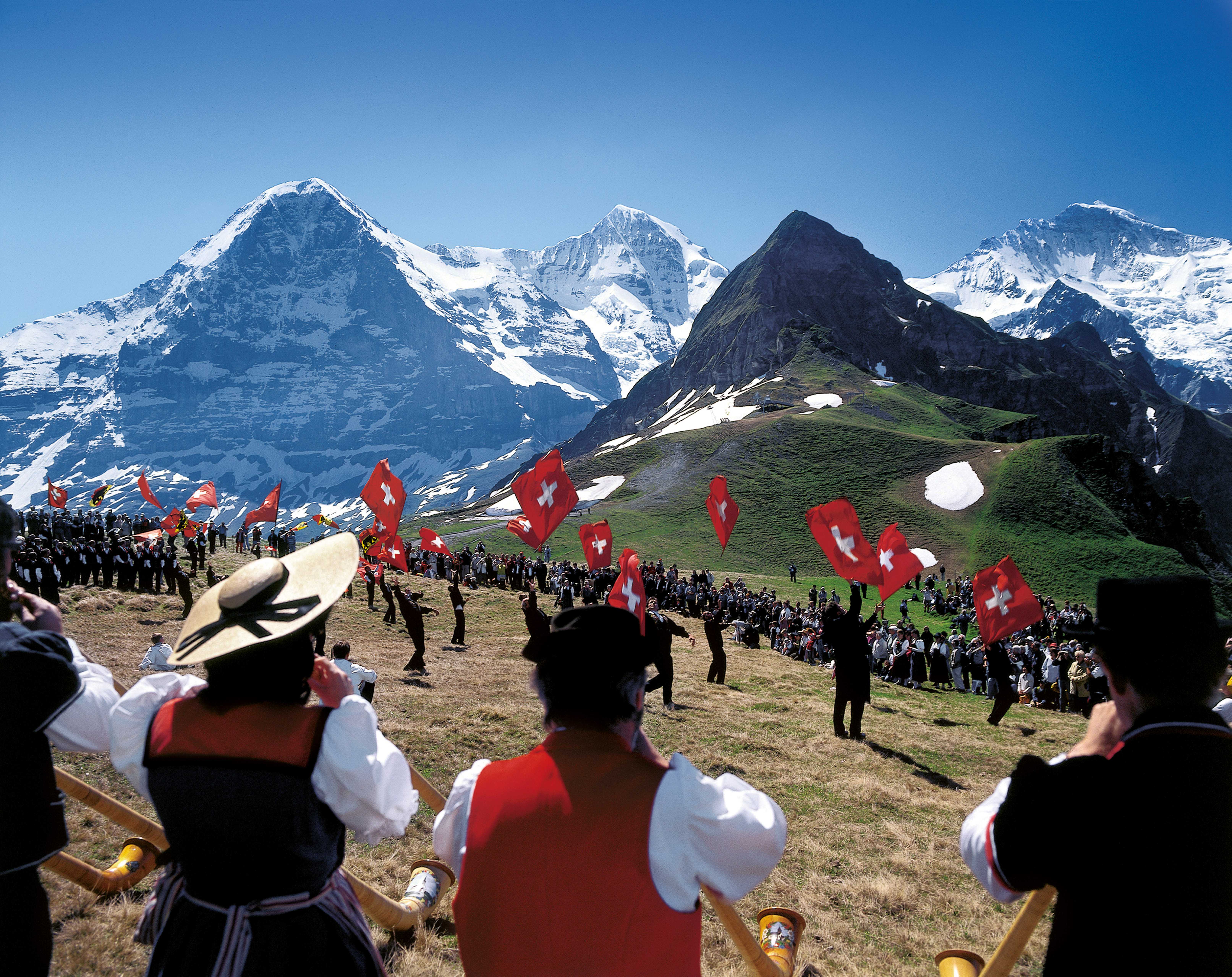 Швейцария численность населения. Культура Швейцарии. Народы Швейцарии. Праздники в Швейцарии. Традиции Швейцарии.