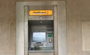 Почта Швейцарии – за единый банкомат