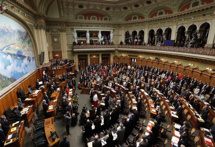 Швейцарский парламент не хочет становиться «прозрачнее»