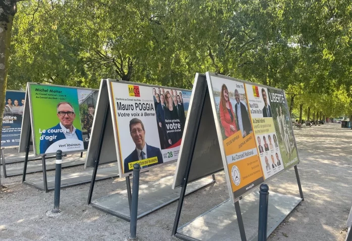 Швейцария наводнена агитплакатами © Nashagazeta